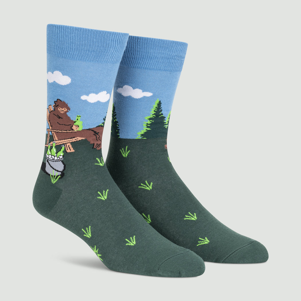 Bucket List Sasquatch Men's Crew Socks