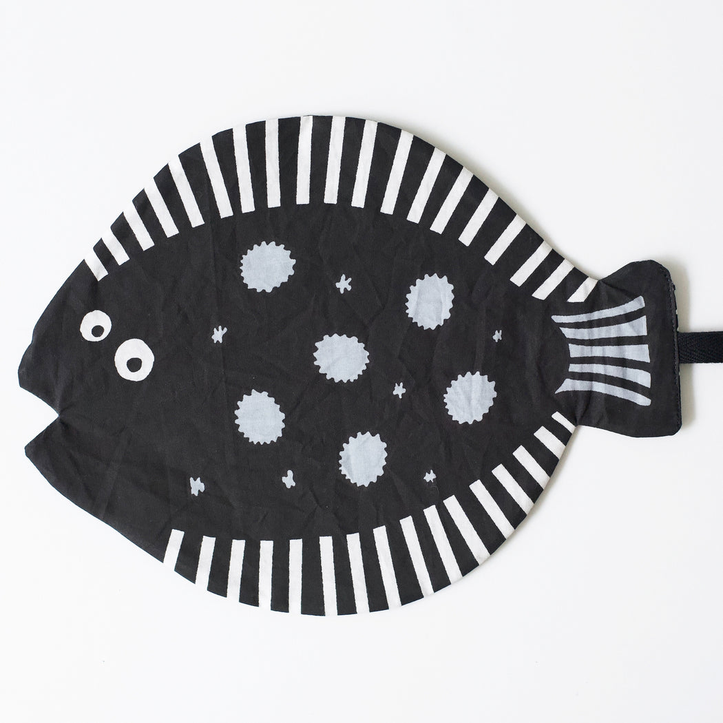 Fish BW Crinkle Toy